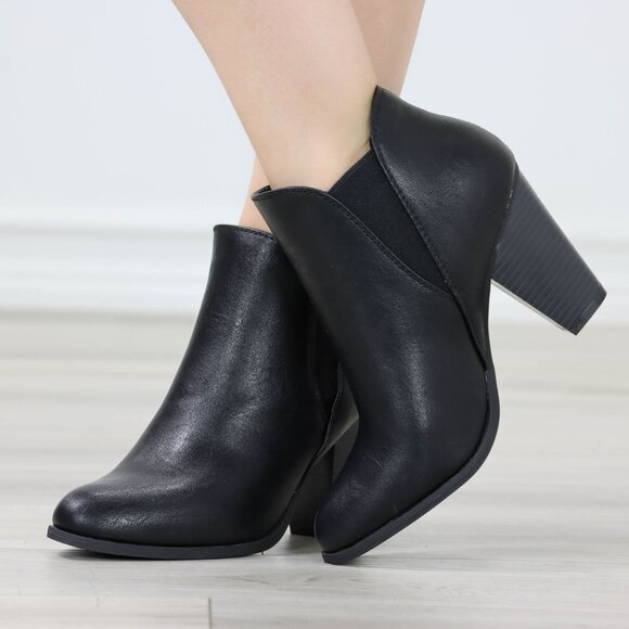 Black Faux Leather Heeled Ankle Booties Elastic Side Panels Stacked Block Heel - Picture 8 of 12